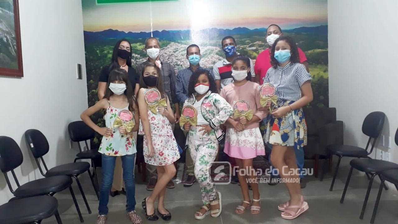 Camacã: Secretaria de Educação e Cultura apresentam oficialmente as cândidas a Rainha do Cacau